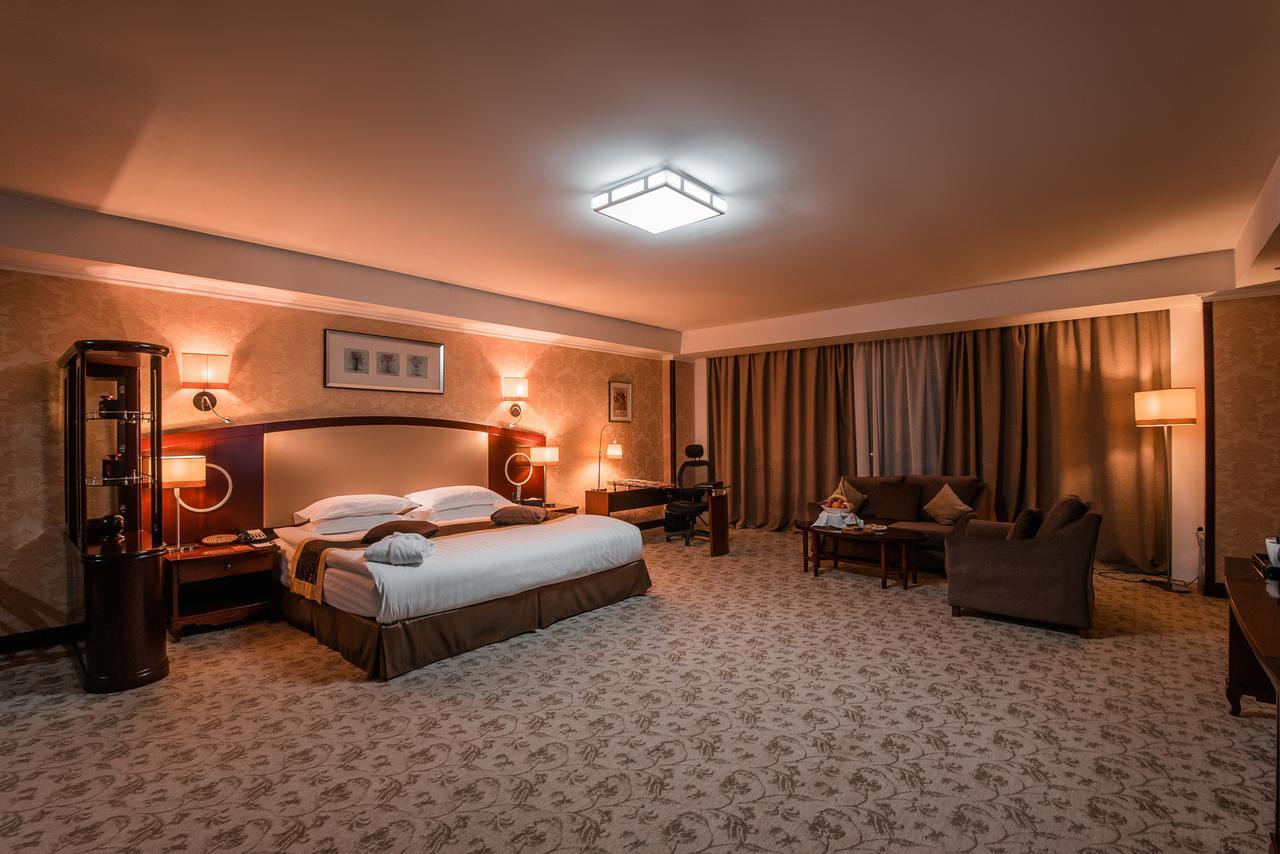 Swissotel Tashkent Exterior photo